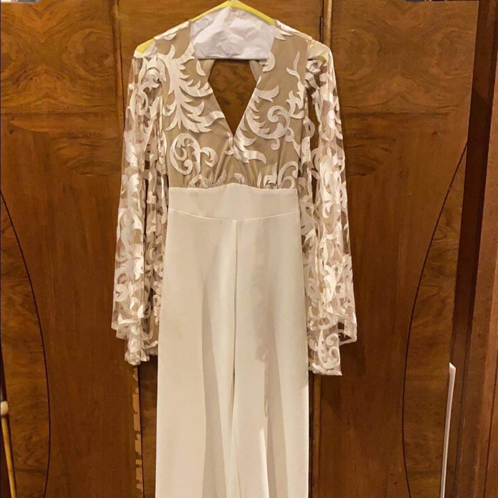 Bridal jumpsuit only worn one time and no longer need.